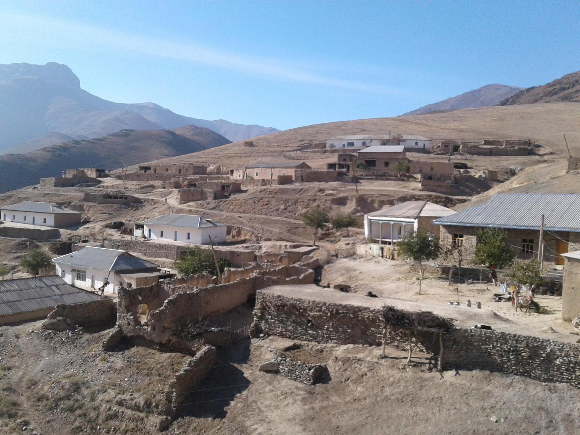 Hayat Guesthouse Nuratau Mountain Yukary-Ukhum 外观 照片