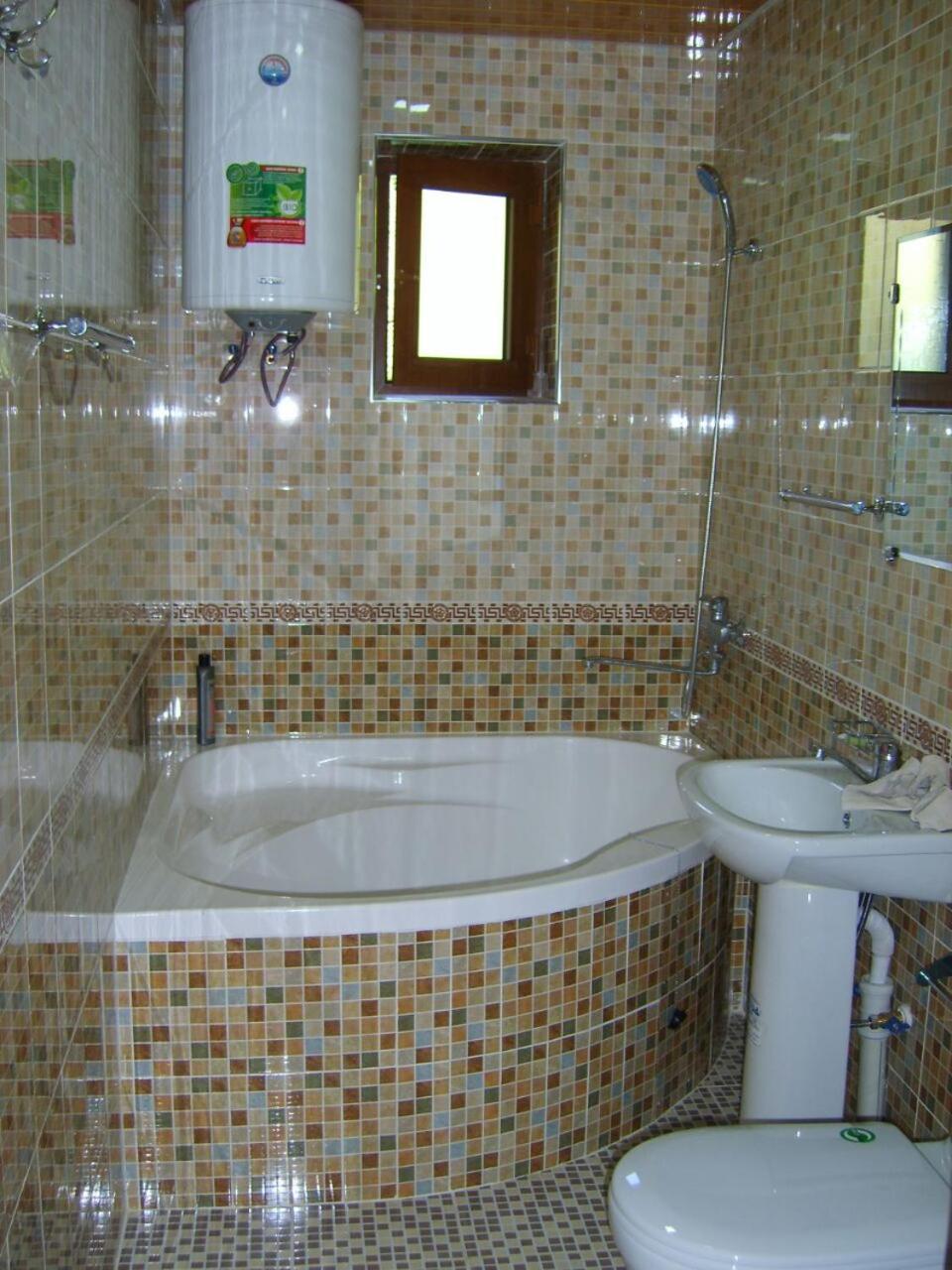Hayat Guesthouse Nuratau Mountain Yukary-Ukhum 外观 照片