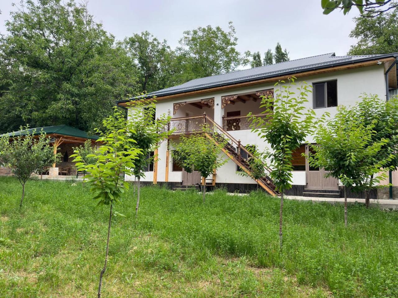 Hayat Guesthouse Nuratau Mountain Yukary-Ukhum 外观 照片