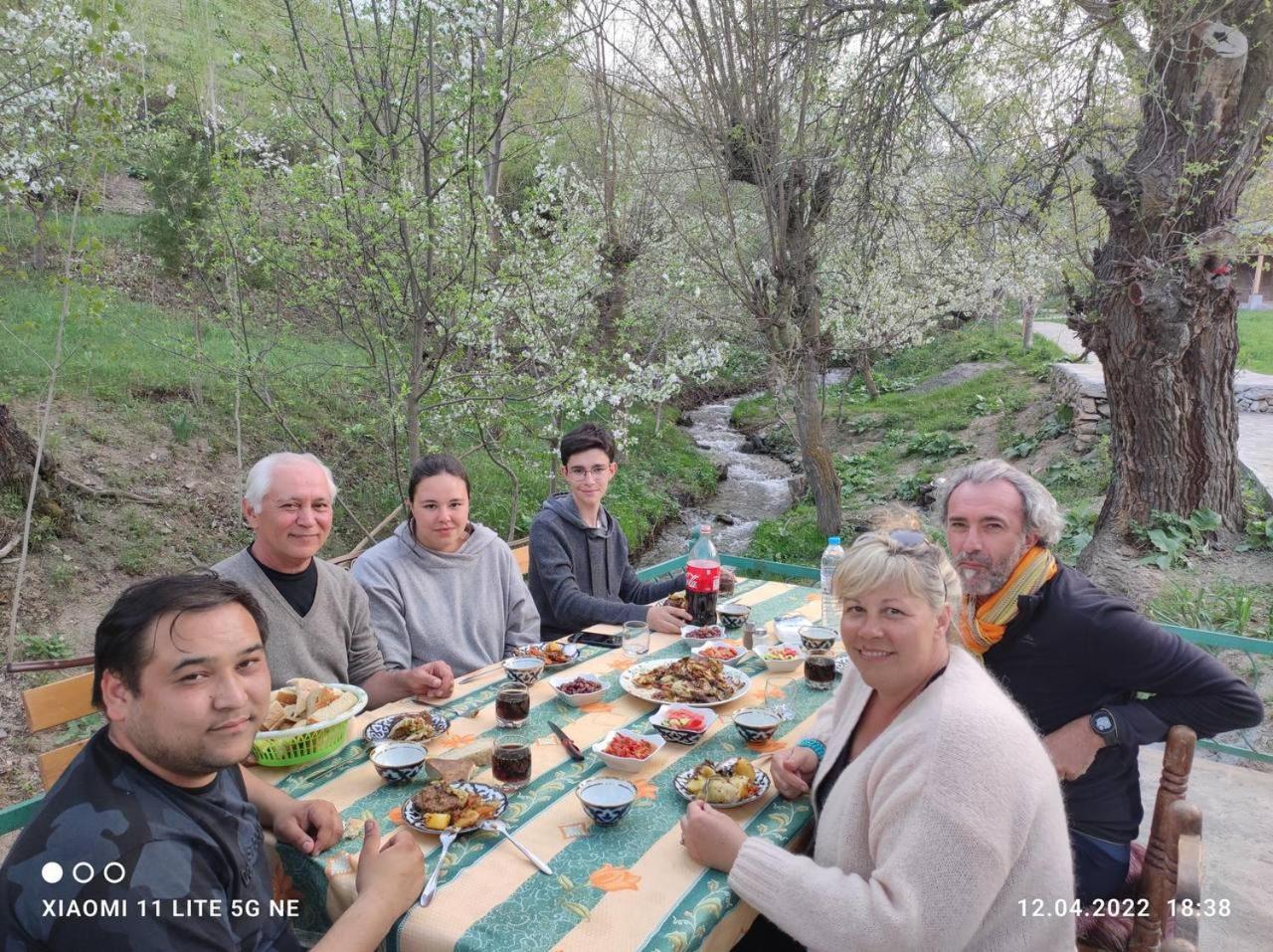 Hayat Guesthouse Nuratau Mountain Yukary-Ukhum 外观 照片